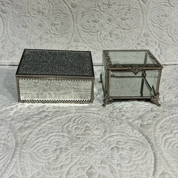 Cynthia Rowley jewelry boxes‎
