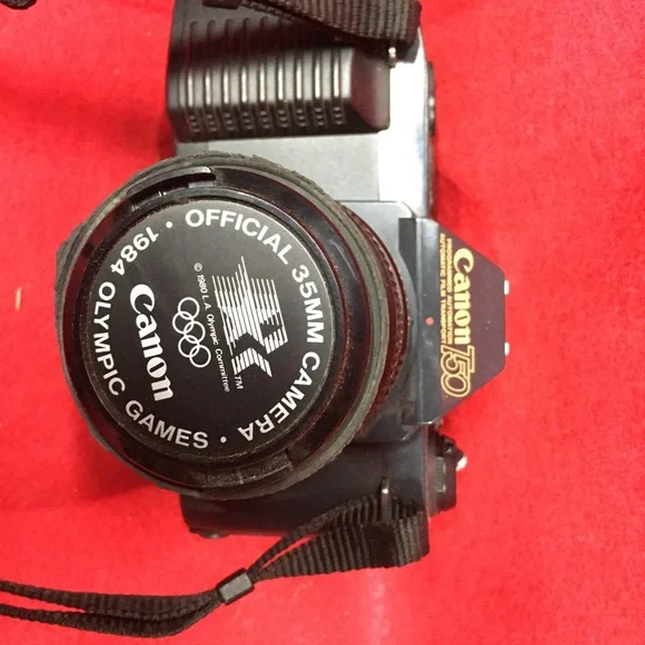 Canon T-50 camera and extra lens