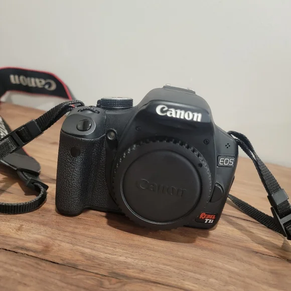 Canon Camera EOS Rebel T1 bundle