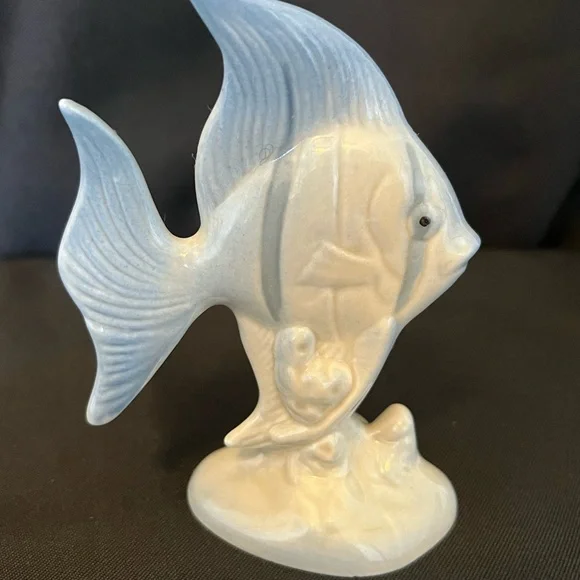 VTG Porcelanas Miquel Requena S.A, Valencia Made in Spain Angel Fish Figurine