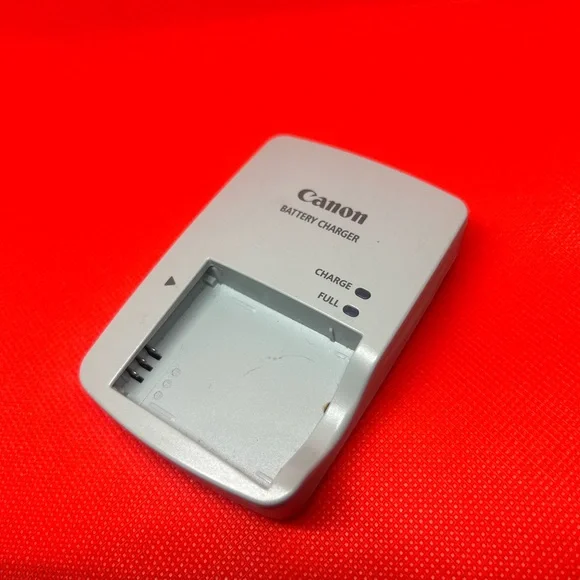 Canon Battery Charger in Gray