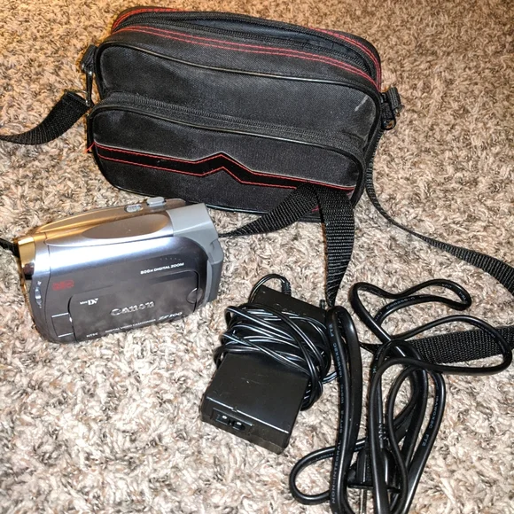 Canon Video Camera (ZR500) W/ Accessories