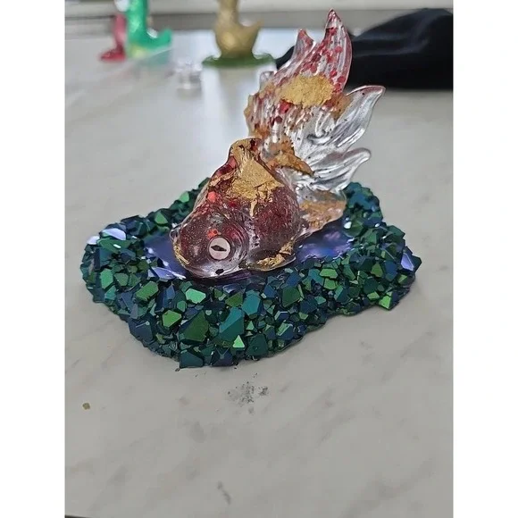 Handmade Resin Goldfish In Pond Decoration Gift 694