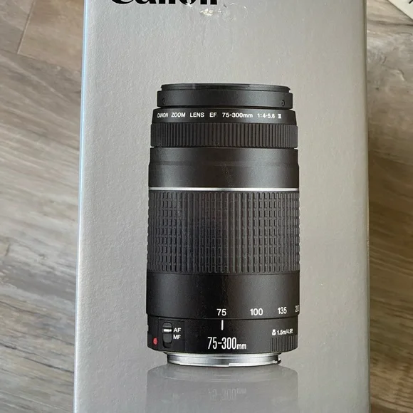 New never used canon ef 75-300mm f/4-5.6 in