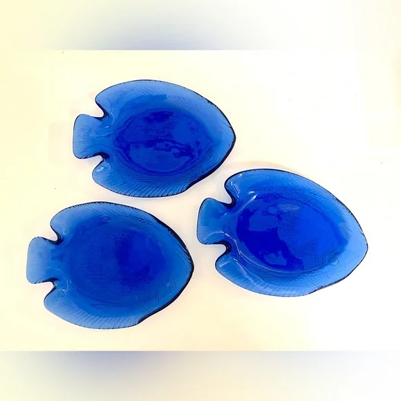 Vintage Arcoroc France Cobalt Blue Fish Shaped Glass Plate Set of 3