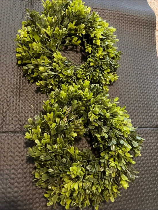 Green Boxwood Decorative Wreaths - Set of 2