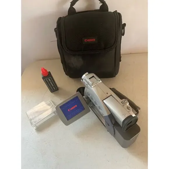 CANON ZR 40 Camcorder Japan Made Mini (Doesn’t show)