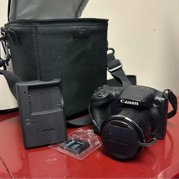 Canon Black Digital Camera with Case and Charger 420sx IS