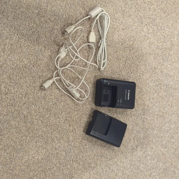 Canon camera battery chargers and cords