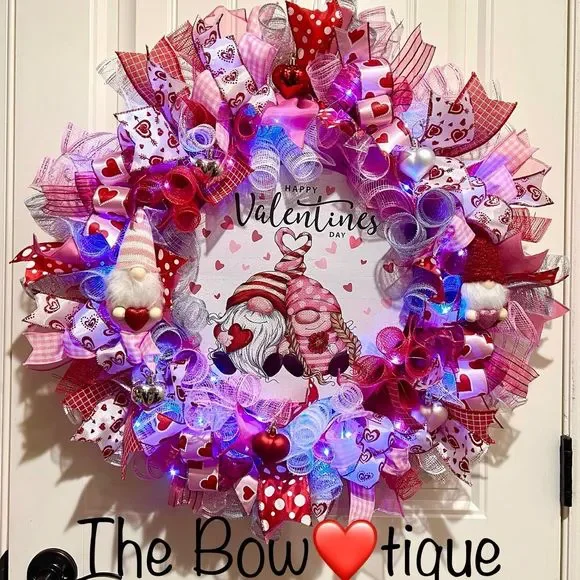 XL Handmade Valentine’s Gnome Hearts Ribbon Prelit Wreath 26 ins LED