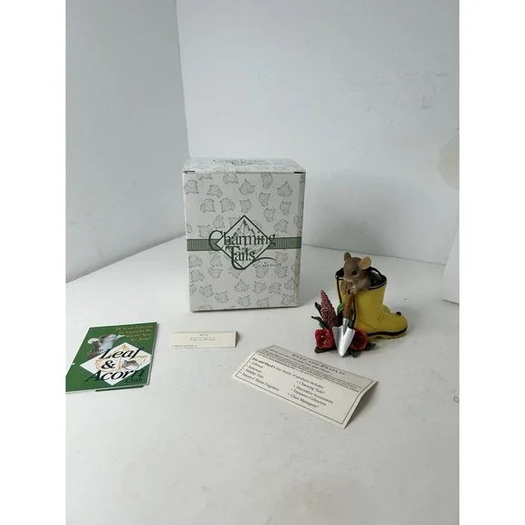 Charming Tails Fitz and Floyd Gardening Is Good For The Sole 88/136 EUC