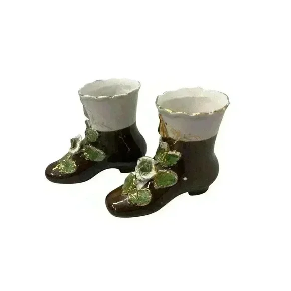 Set of Vintage Porcelain Miniature Shoe Vases Brown with Applied Flowers 3
