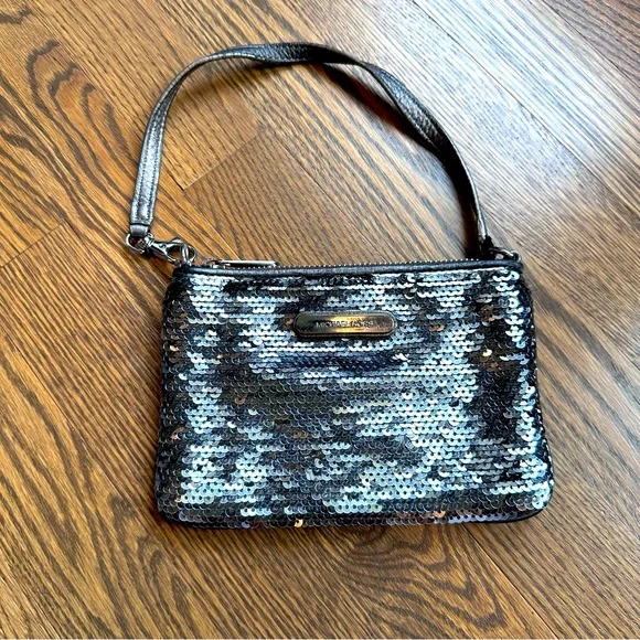 Michael Kors - Sequin Wristlet