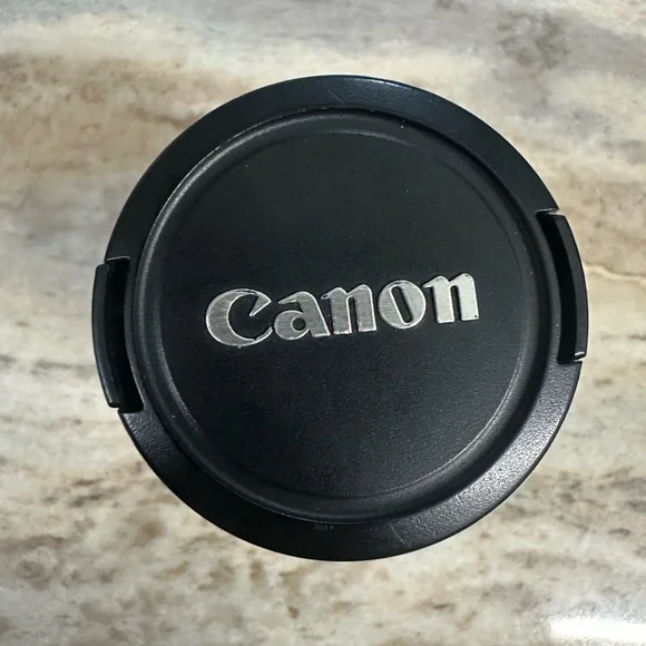 Canon Zoom Lens EF-S 18-55mm 1:3.5-5.6 IS II Photography Camera Lens