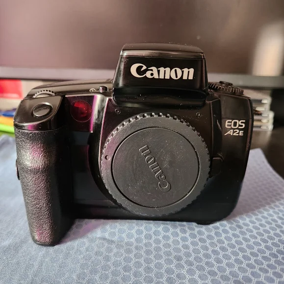 Canon EOS A2E Eye Control 35mm SLR Film Camera Body Only
