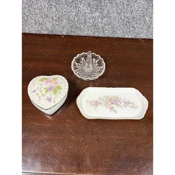 Trinket‎ Box, Ring Holder and Jewlery Tray