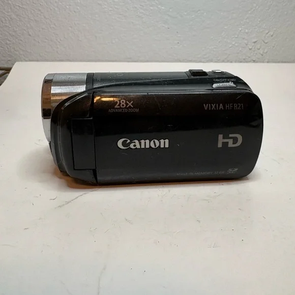 Canon VIXIA HF R21 Black HD Camcorder untested no charger
