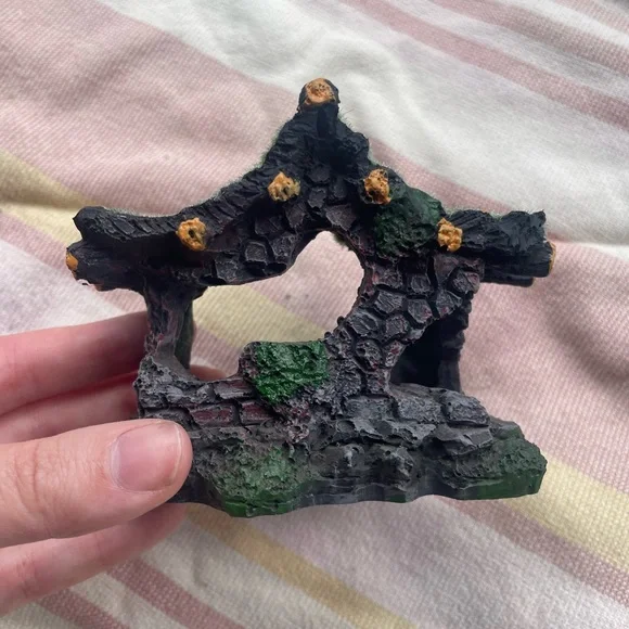 Aquarium Fish Hideout- Beta fish-snails -NEVER USED