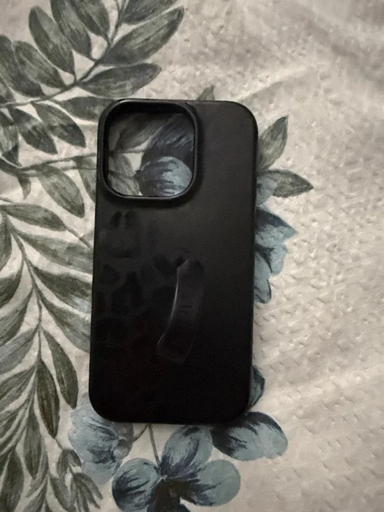 iPhone 14 Pro loopy case. Black leopard print.