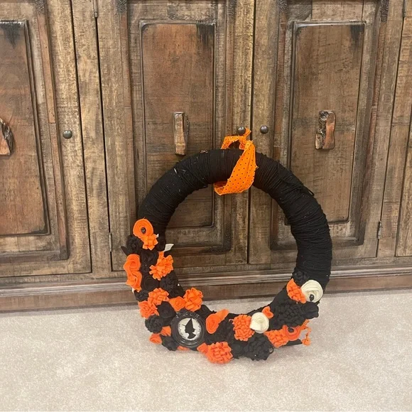 Handmade Halloween Vintage Style Yarn Black Orange Wreath