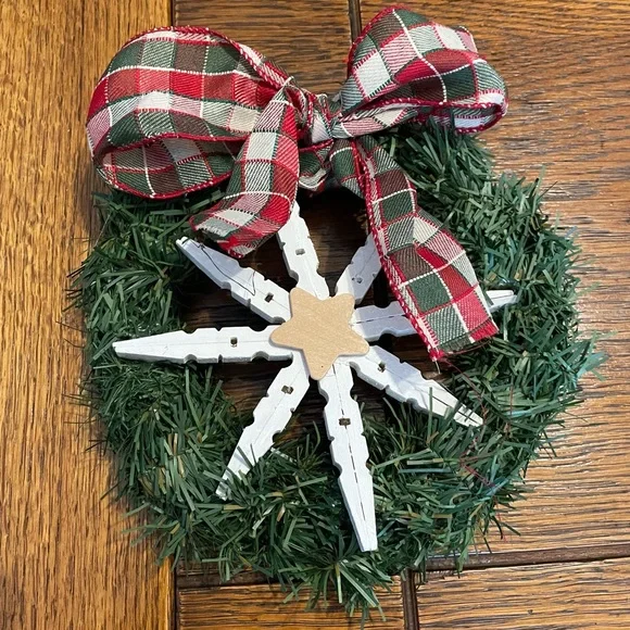 Festive Green and Red Holiday Wreath with Star Accent