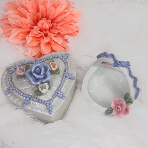 Trinket ceramic heart box & ceramic basket floral