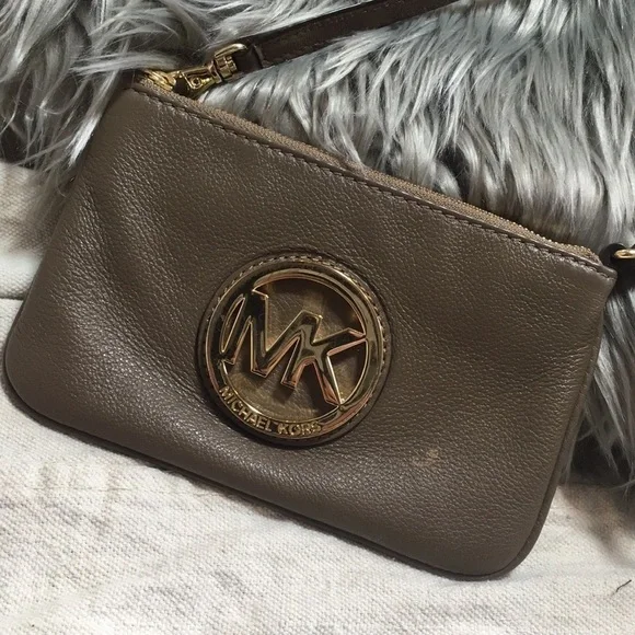 Michael Kors Fulton Wristlet