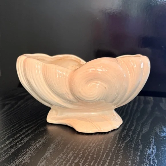 Vintage Peach Ceramic Footed Shell Vase Planter