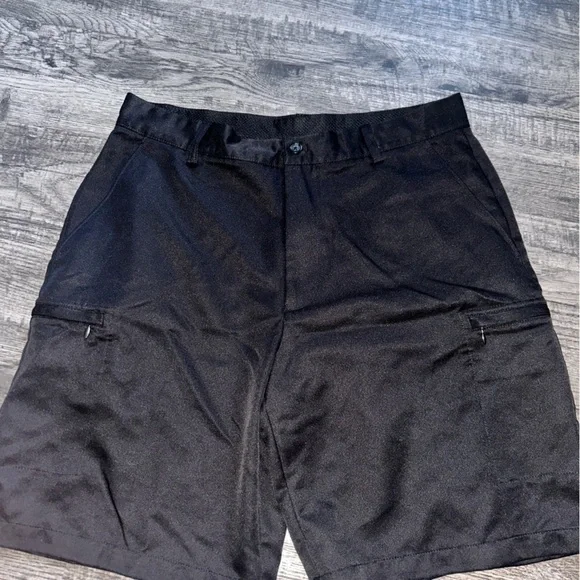 Izod Black Golf Shorts Sz 34