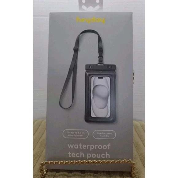NIB Heyday Waterproof‎ Tech Pouch Black With Lanyard Fits Up To 6.7