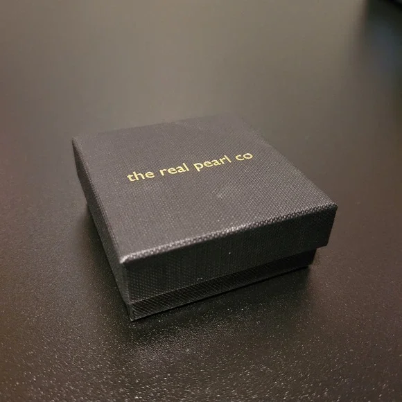 The Real Pearl Co. Small Square Jewelry Gift Box, Black Gold