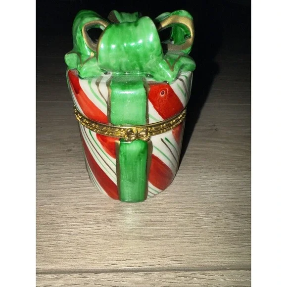 Ceramic Gift‎ Wrap Trinket Box Round Hinged Lid 5