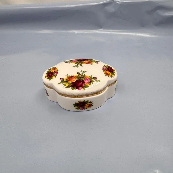 Royal Albert Old Country Roses Trinket Box‎ Jewelry Dish England