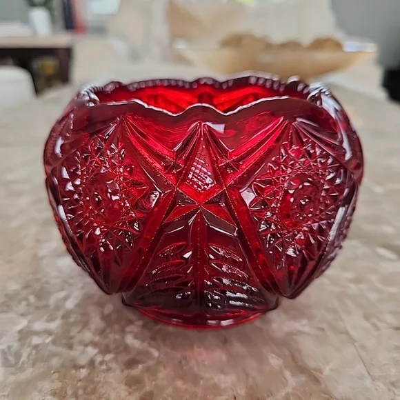 Vintage Fenton Ryby Red Pressed Regency Whirling Star Rose Bowl