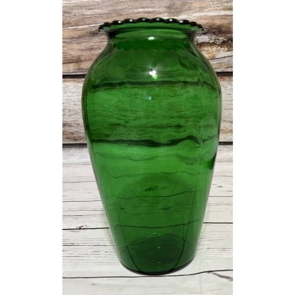 Vintage Anchor Hocking Glass Forest Green Vase Scalloped Top Edge 9