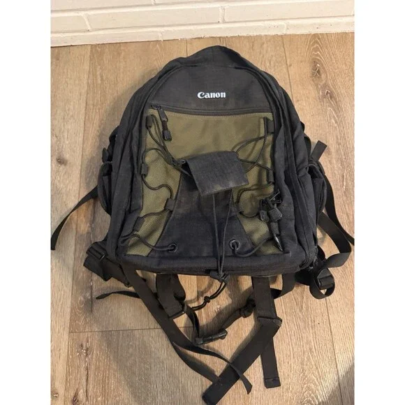 Canon Deluxe Camera Backpack Hiking Bag Olive Green Black w Dividers 200EG