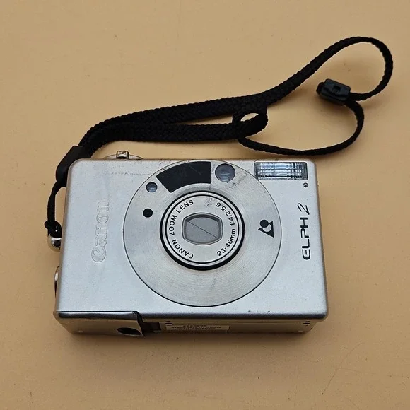 Canon ELPH 2 Camera Zoom Lens Silver UNTESTED AS IS FOR PARTS