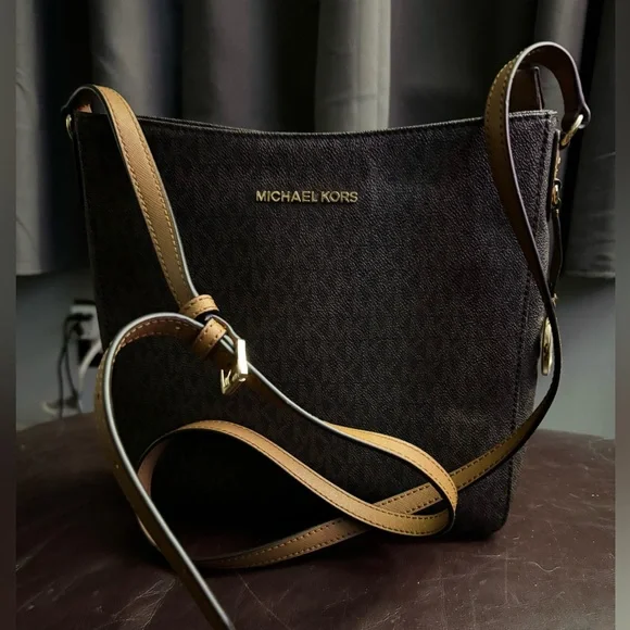 Michael Kors cross body