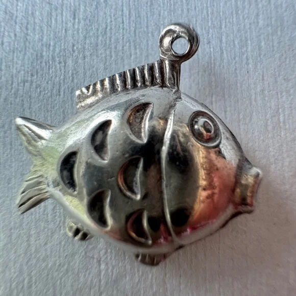 Vtg Sterling Silver Puffy Kissing Fish Clownfish Large Charm Bracelet Pendant