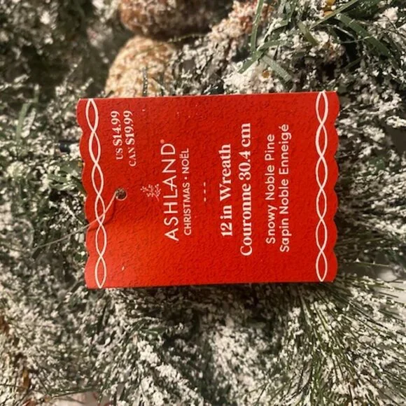 ASHLAND Christmas 12in Wreath Couronne 30.4cm Snowy Noble Pine
