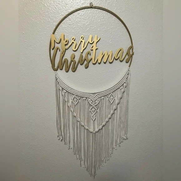 Macrame Merry Christmas wreath