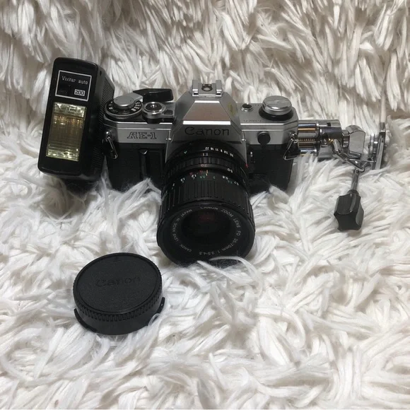Canon AE-1 Program SLR 35mm Film Camera Body 50mm f1.4 Lens Tripod Vivitar JAPAN