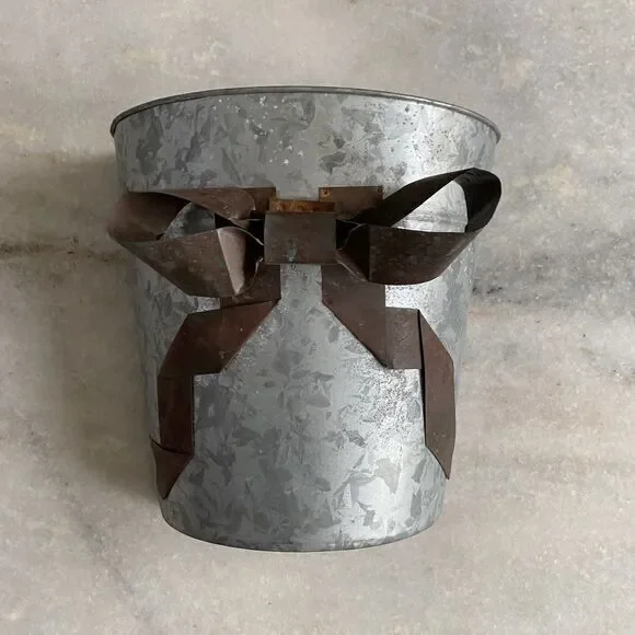 Galvanized Gray Metal Wall Pocket Vase Vintage Rustic Farm Hanging Planter Bow
