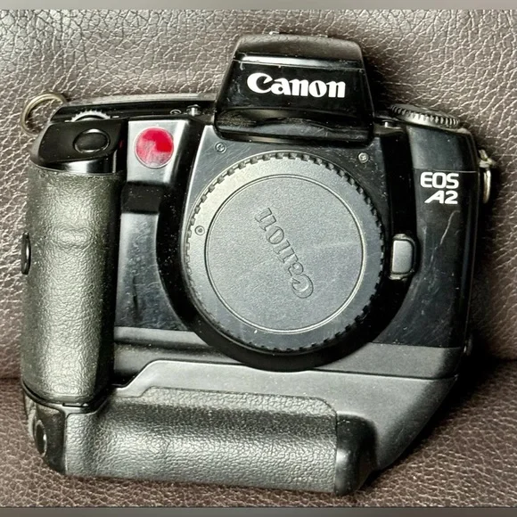 Canon EOS A2 35mm FILM SLR Analog Camera Body W/ Vertical VG-10 Grip , No Strap