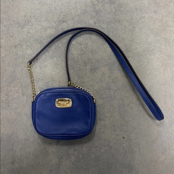 Michael Kors crossbody purse in blue
