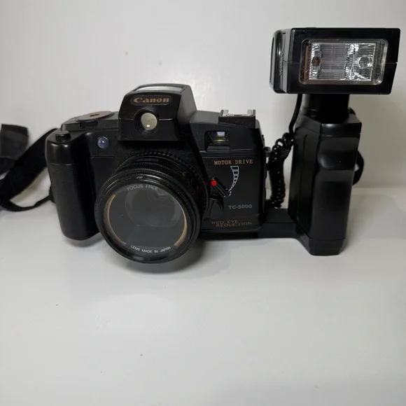 Vintage Canon TC-5000 35mm Film Camera w/extended/Lens “UNTESTED” Buy As Is !!