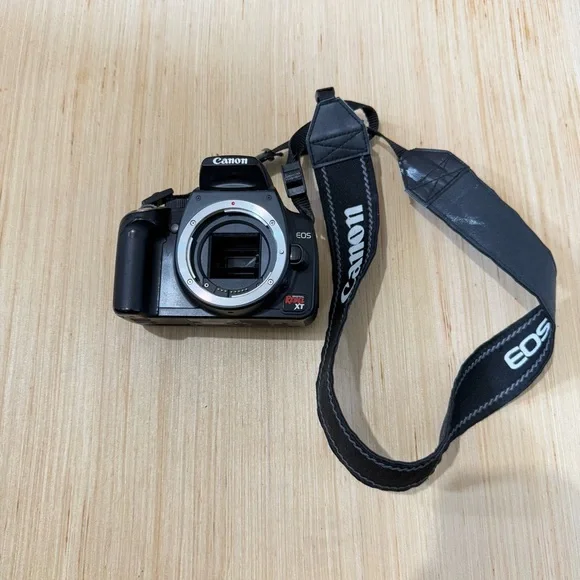Canon EOS Digital Rebel XT DSLR Camera Blk Body Only“UNTESTED”No Charger Buy As