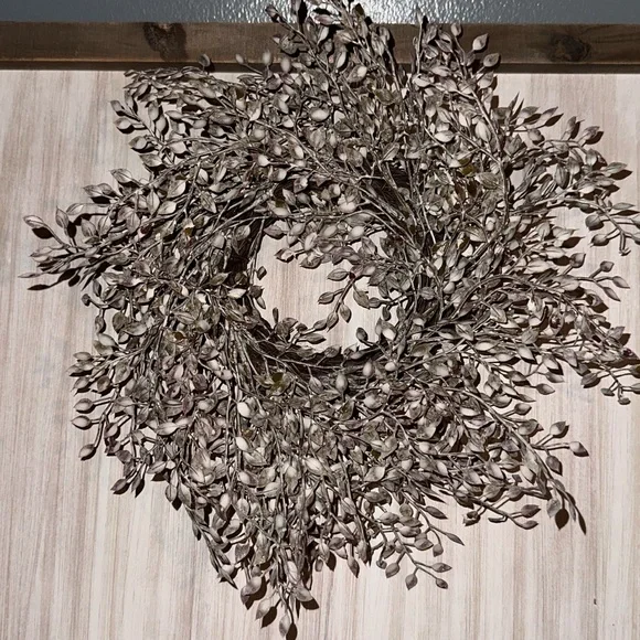 Neutral Faux Leaf Wreath - Decorative Home Accent
