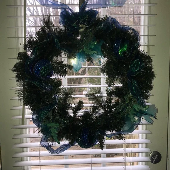 Beautiful Wreath blue/ teal/ Green.