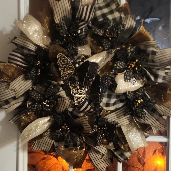 Hand Crafted Halloween Leopard Elegant Wreath